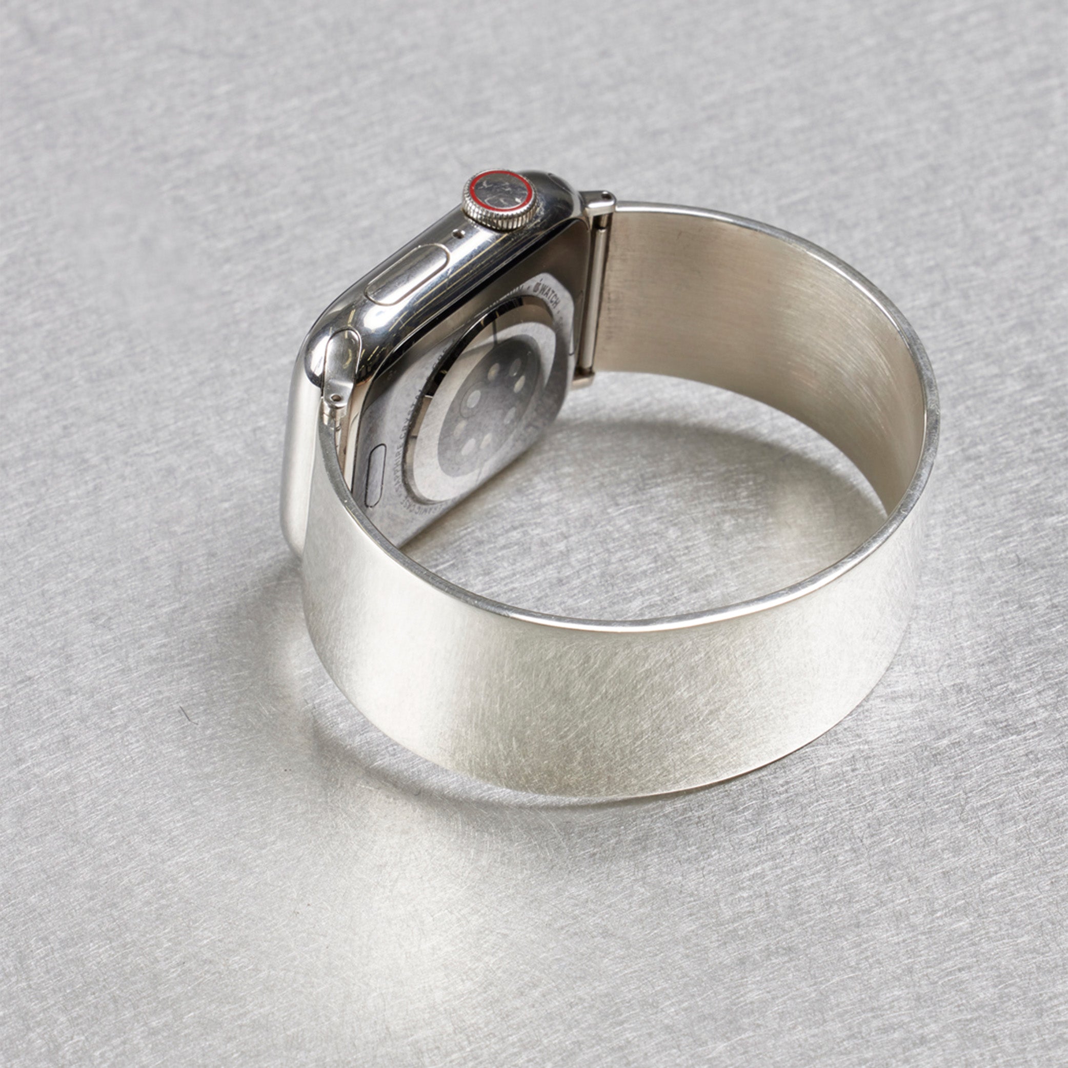 Apple Watch bangle plain