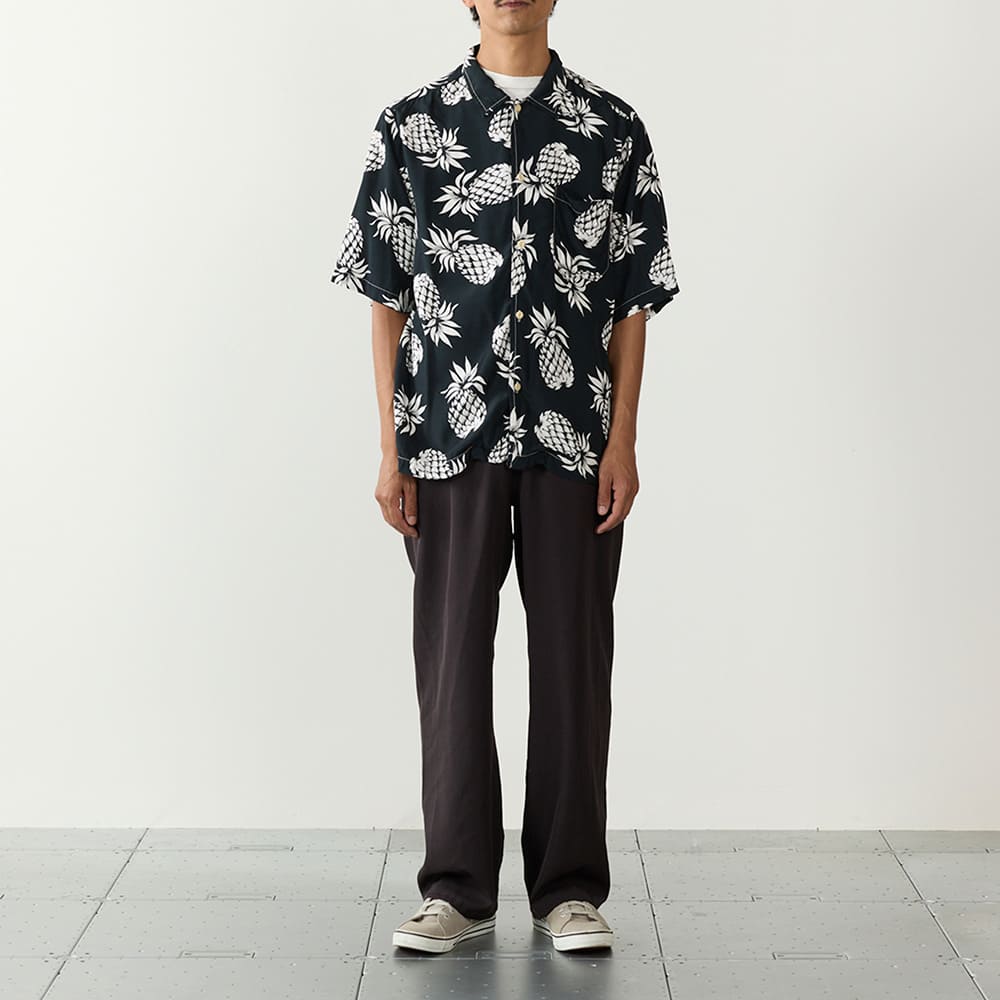パイナップル柄アロハシャツ