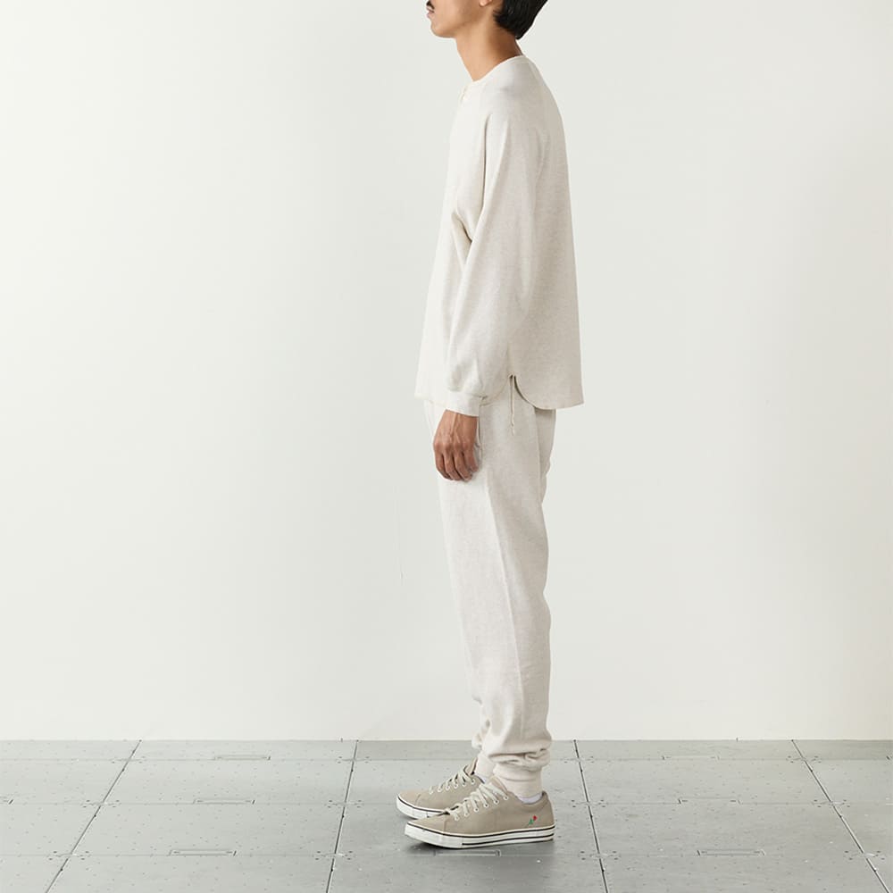 W-tuck Henley neck long sleeve T-shirt