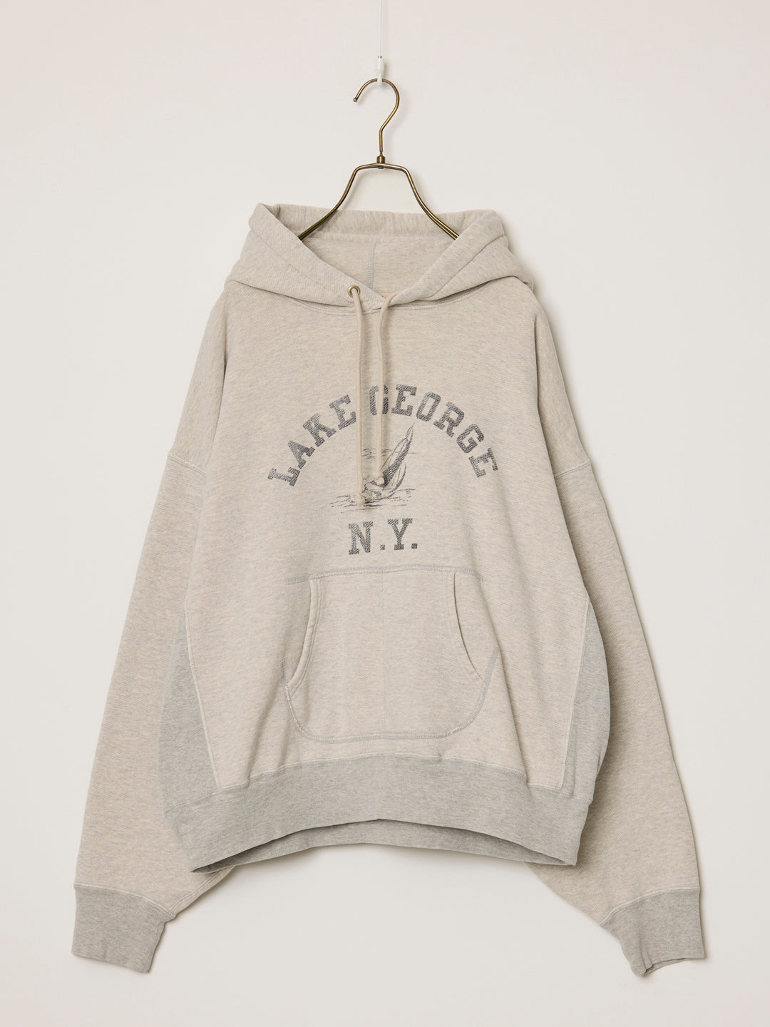 ヴィンテージ裏⽑パーカ(LAKE GEORGE)