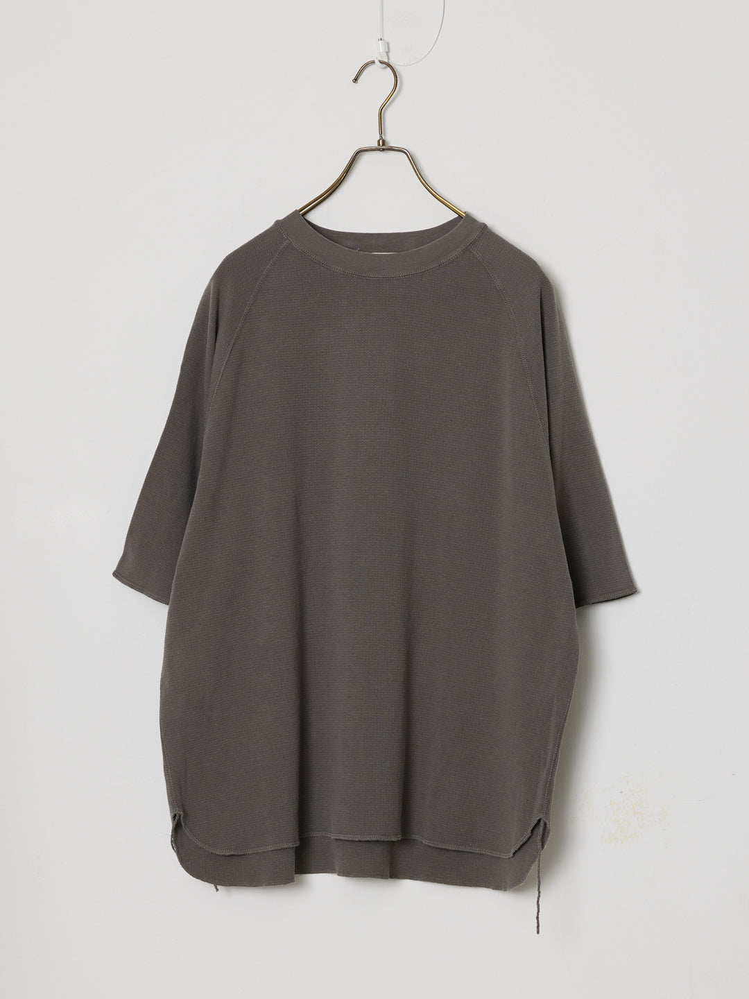 Double-tuck Raglan T-shirt