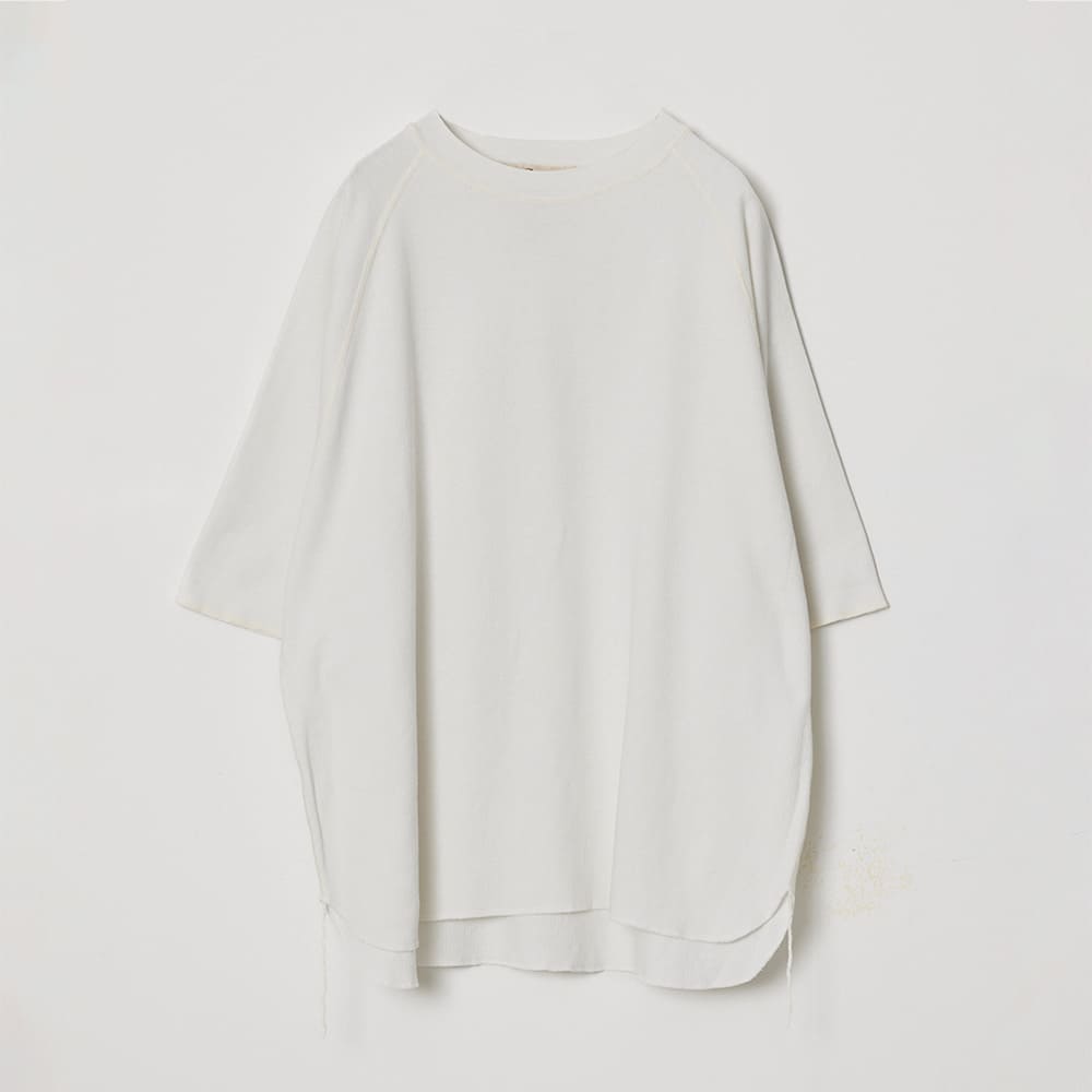 Double-tuck Raglan T-shirt