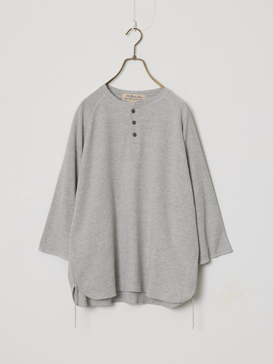 W-tuck Raglan Henley Neck 3/4 Sleeve T-shirt