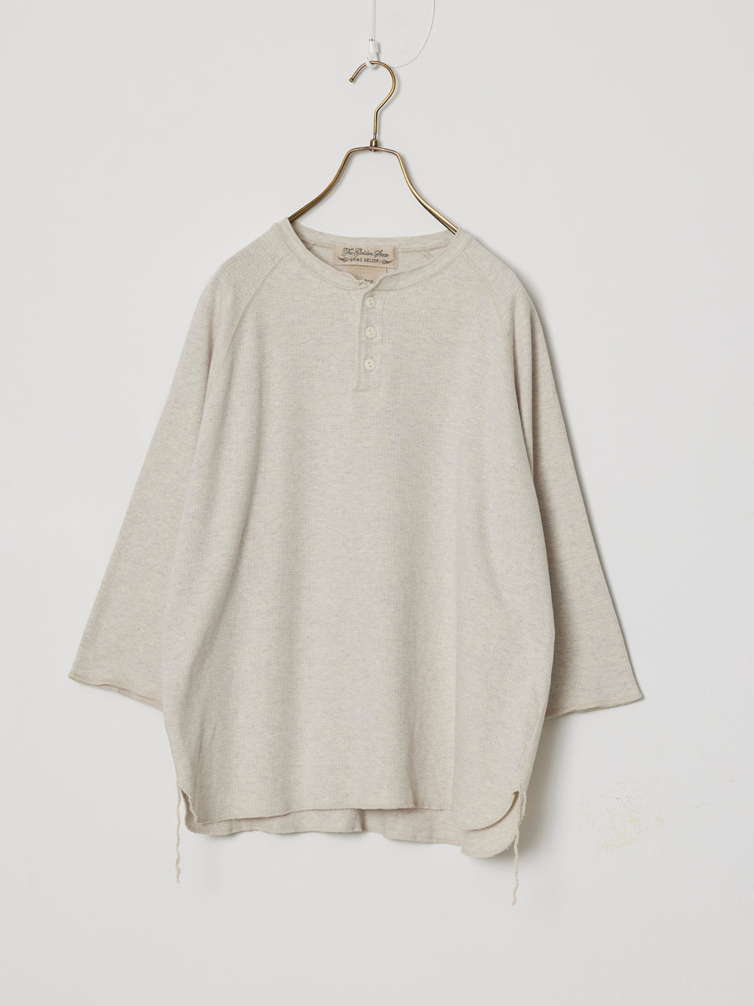 W-tuck Raglan Henley Neck 3/4 Sleeve T-shirt