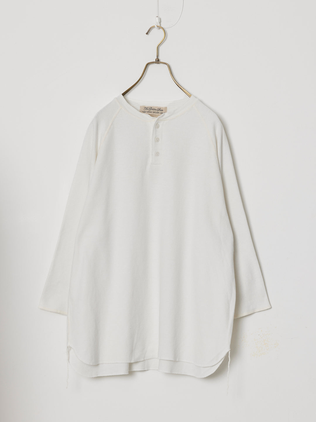 W-tuck Raglan Henley Neck 3/4 Sleeve T-shirt