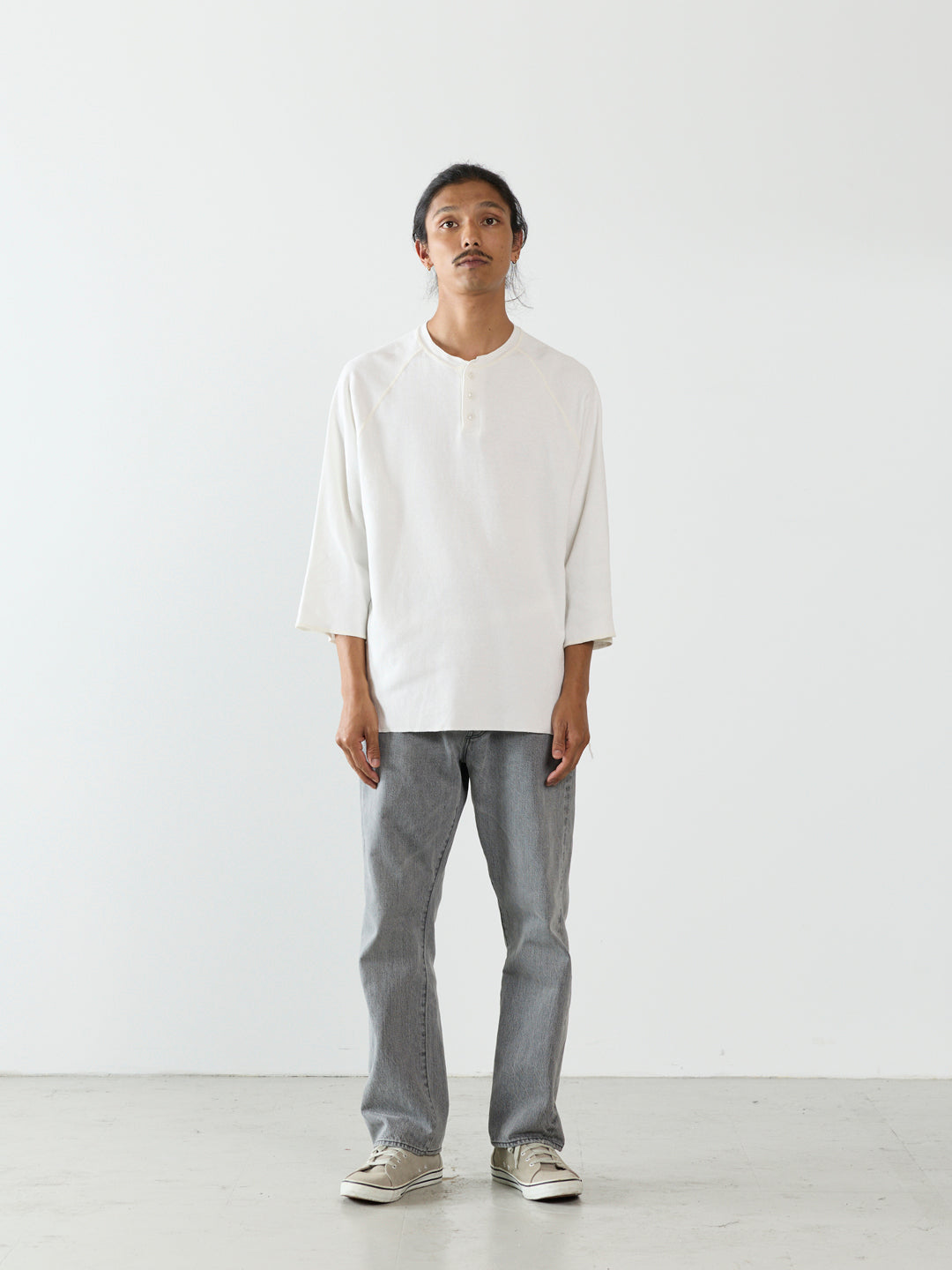 W-tuck Raglan Henley Neck 3/4 Sleeve T-shirt