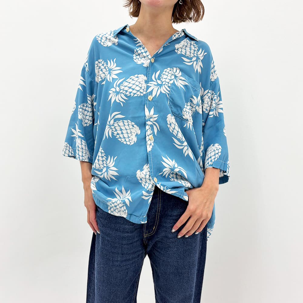 パイナップル柄アロハシャツ